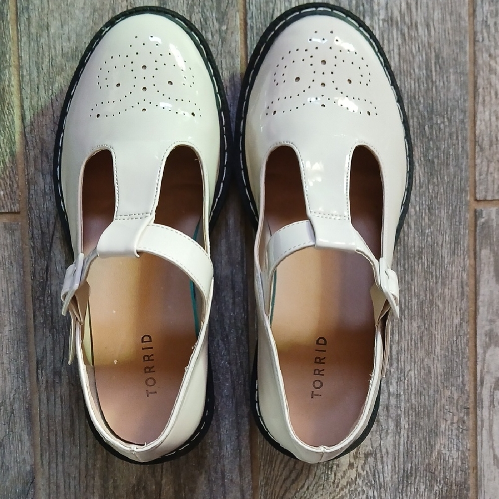 Torrid Women's Cream T-Strap Flats